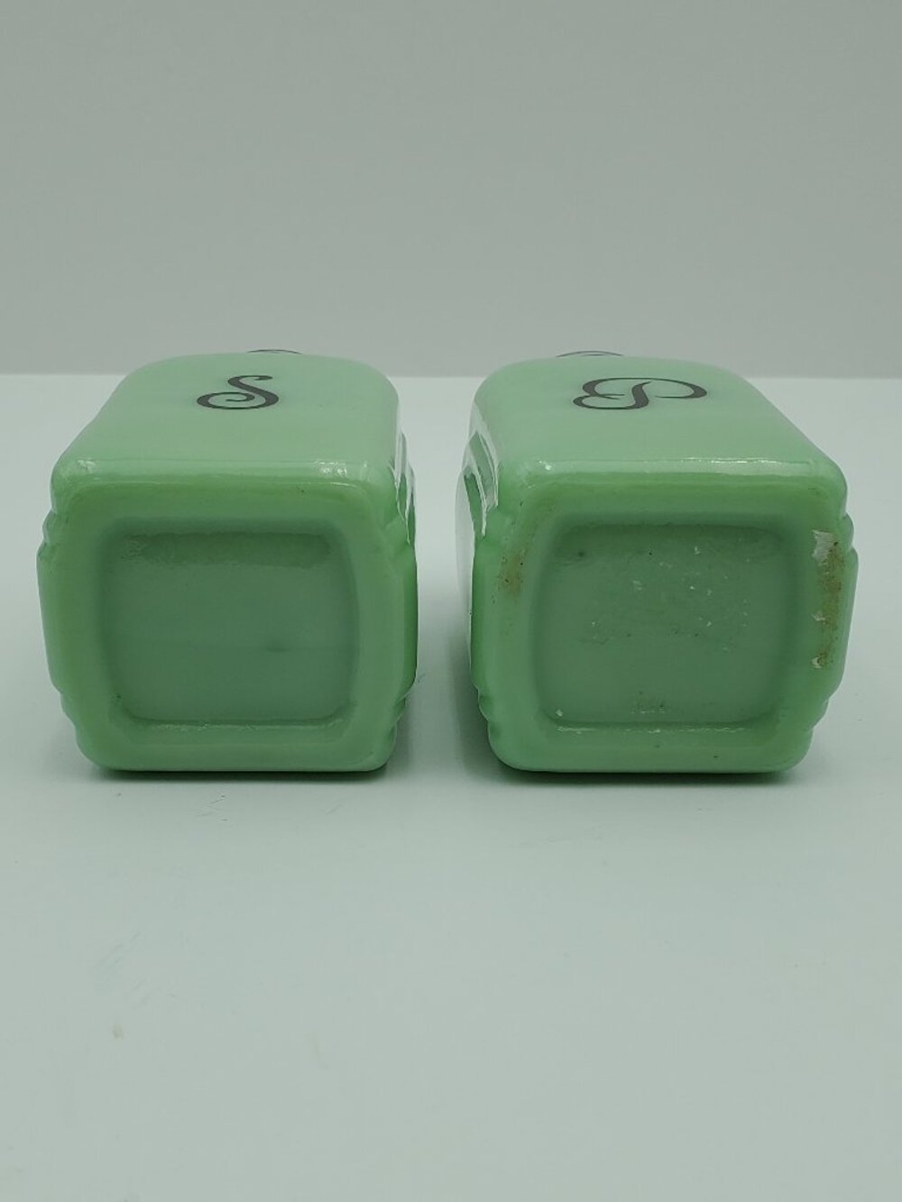 Jadeite Salt & Pepper Shakers Green Milk Glass Shaker Set with S & P Initials - Picture 4 of 8